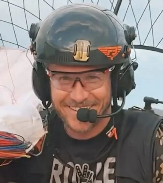 Felix Baumgarten – born to fly