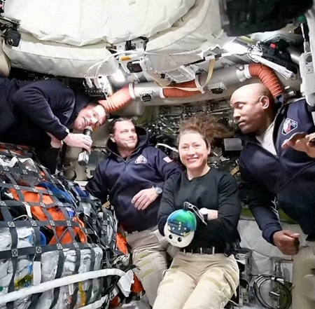 Artemis 11 crew – Fixed and Mars Pluto