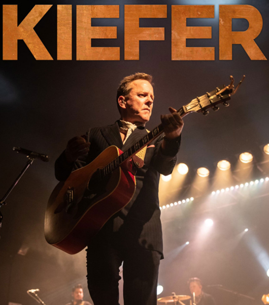 Kiefer Sutherland – singing away his blues